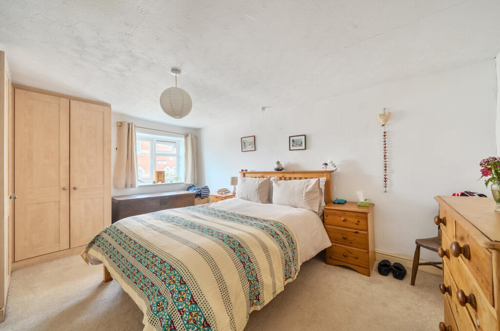 1311486-12-685199...