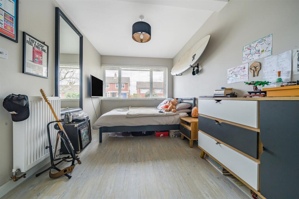 Bedroom/Reception Ro