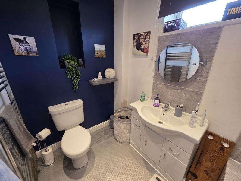 Bathroom Additional Image