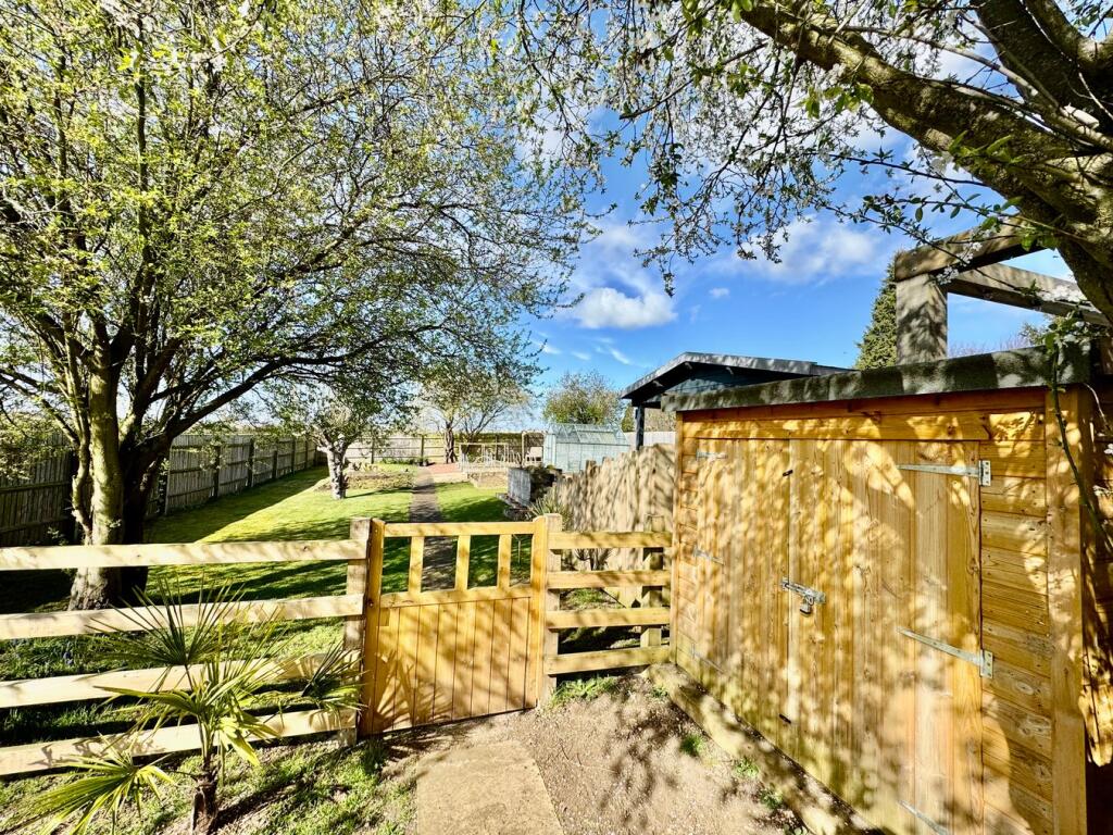 Gate to Entertainment Garden 