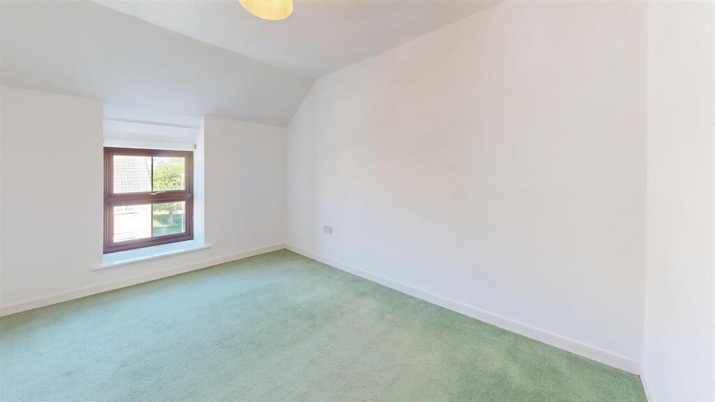 -Reforne-Bedroom 4.jpg