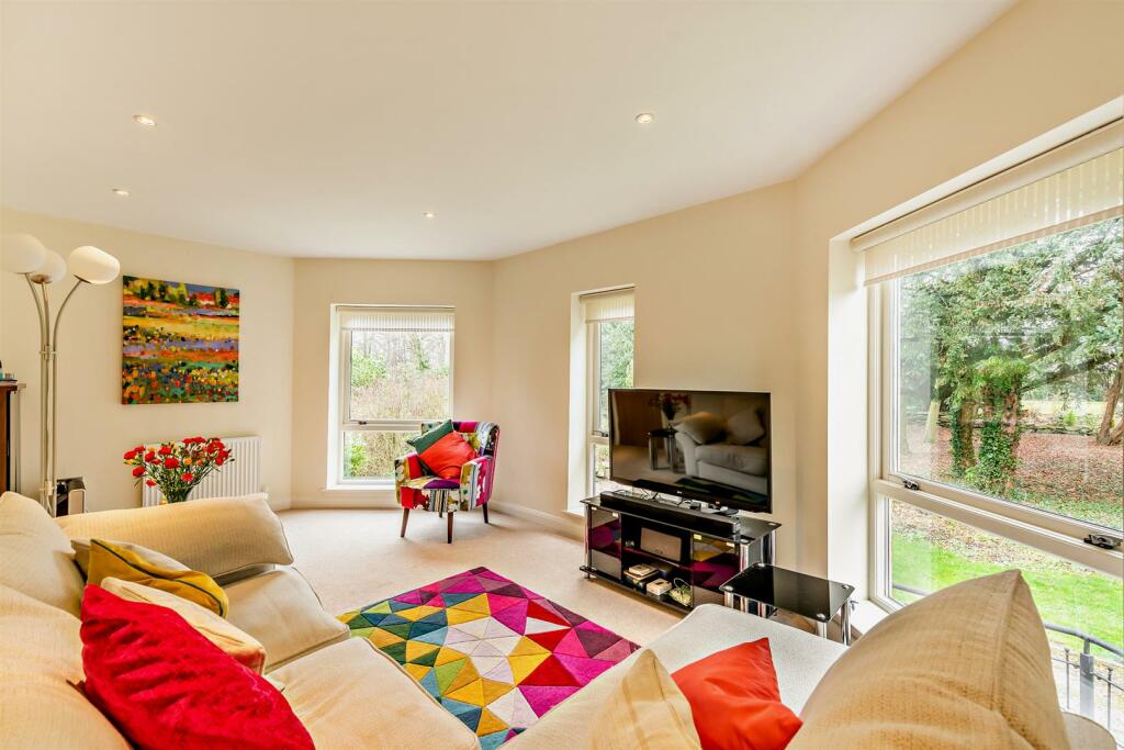 8580738-interior05v2-800.jpg