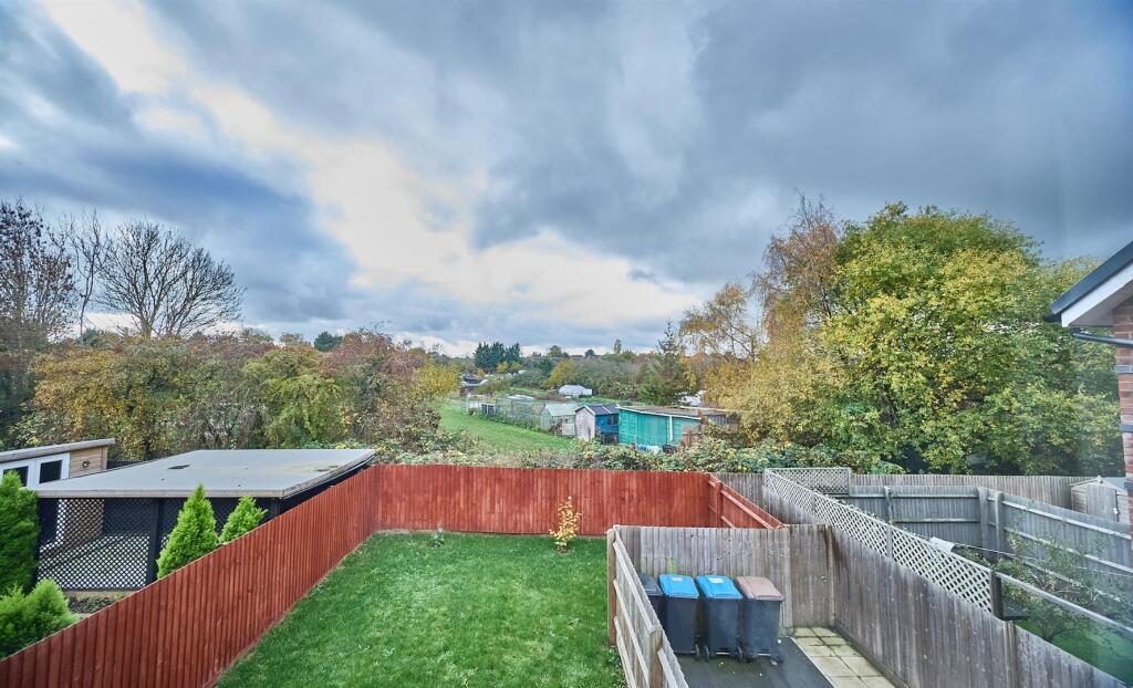 Notleyfield Cl 11.jpg