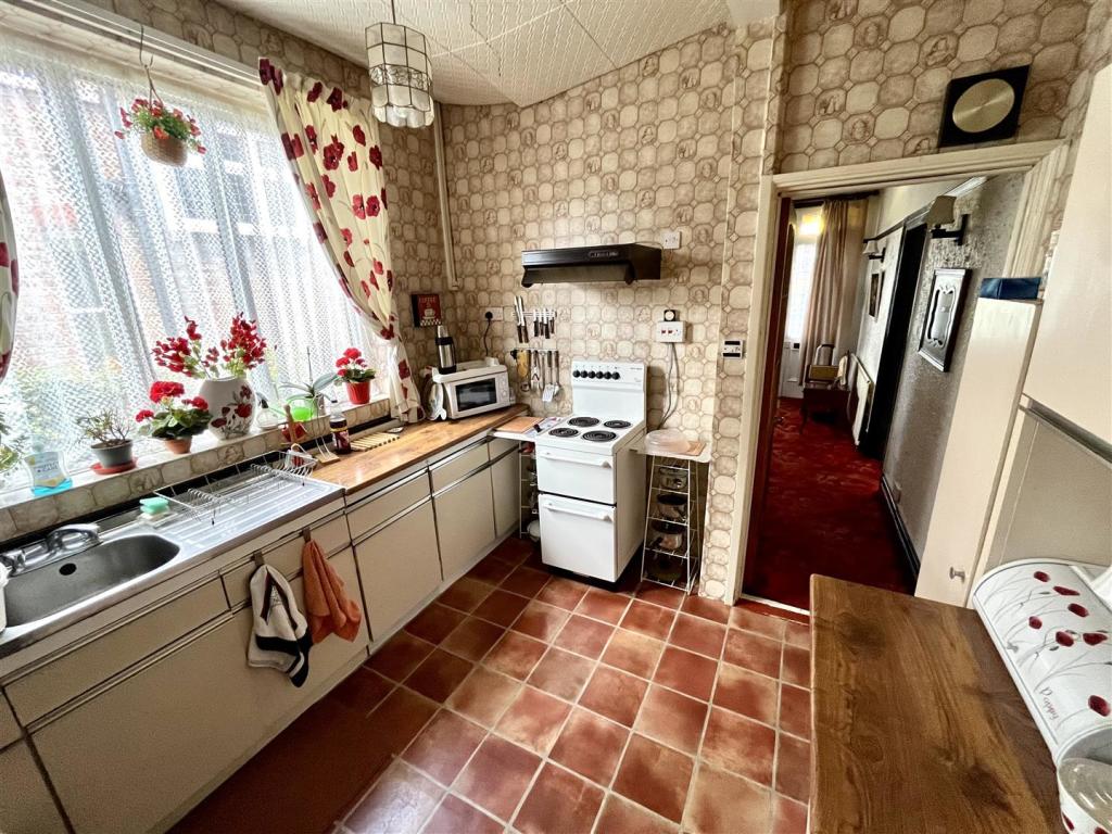 Kitchen Aspect 2.jpg