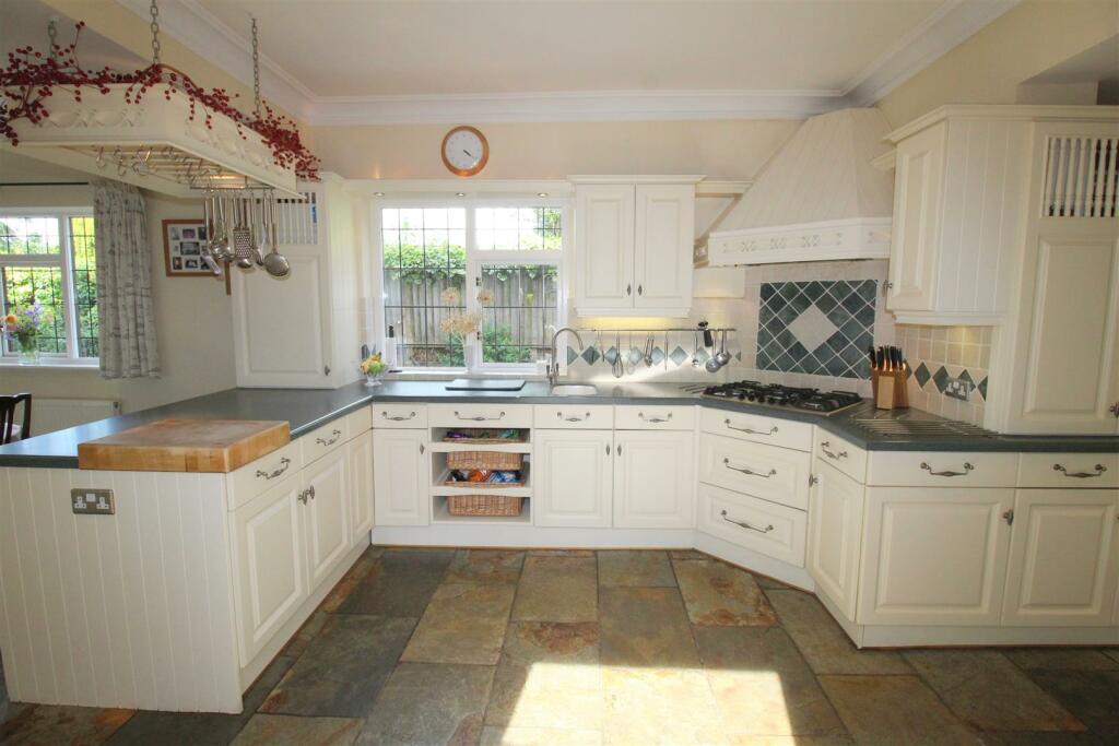 St Annes Road East, 202, dining kitchen 2.JPG