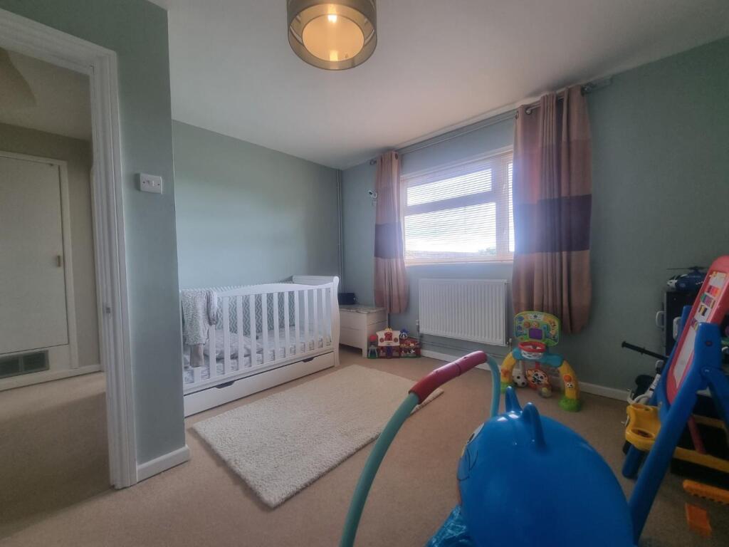 18 Tweed Close B2.jpg