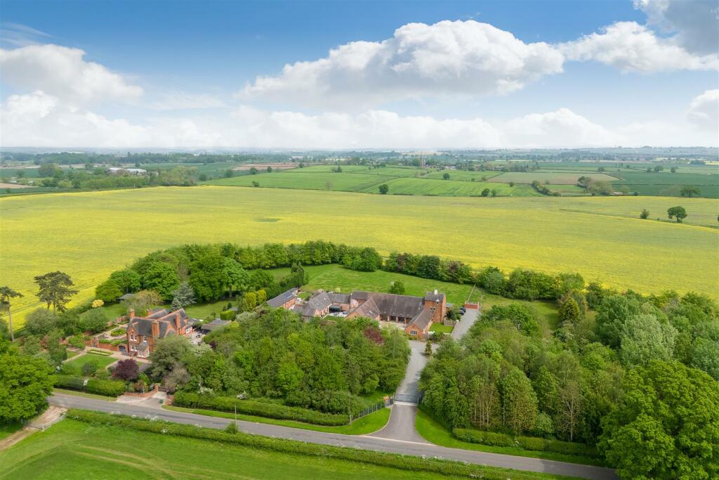 3 Poplars Yard, Shuttington