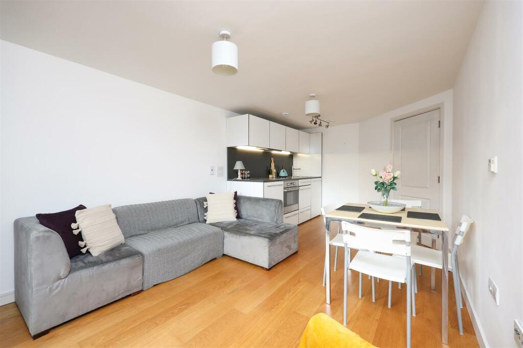 28 The Refinery 4.jpg