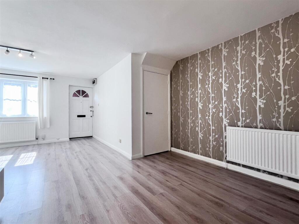 lounge 3.jpg