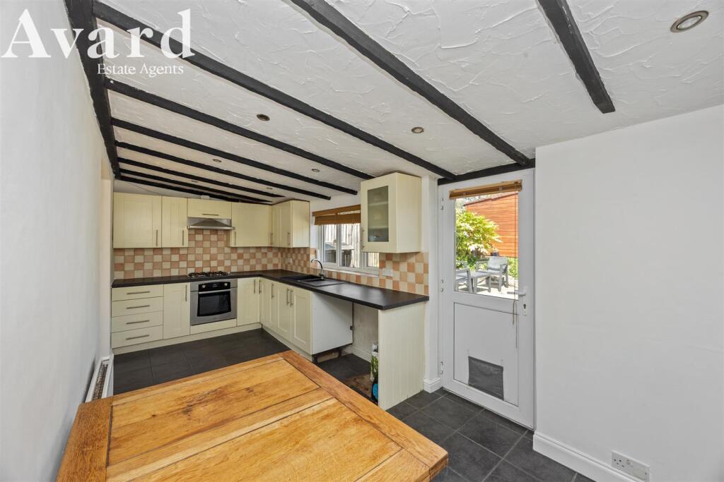 Tangmere Road, 9-012.jpg