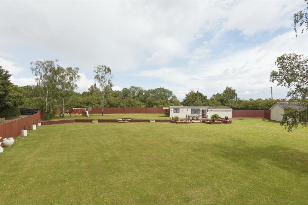 Frith_Meadow_Landbeach_100624 28.jpg