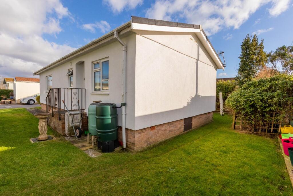 6 Haigh Close-15.jpg