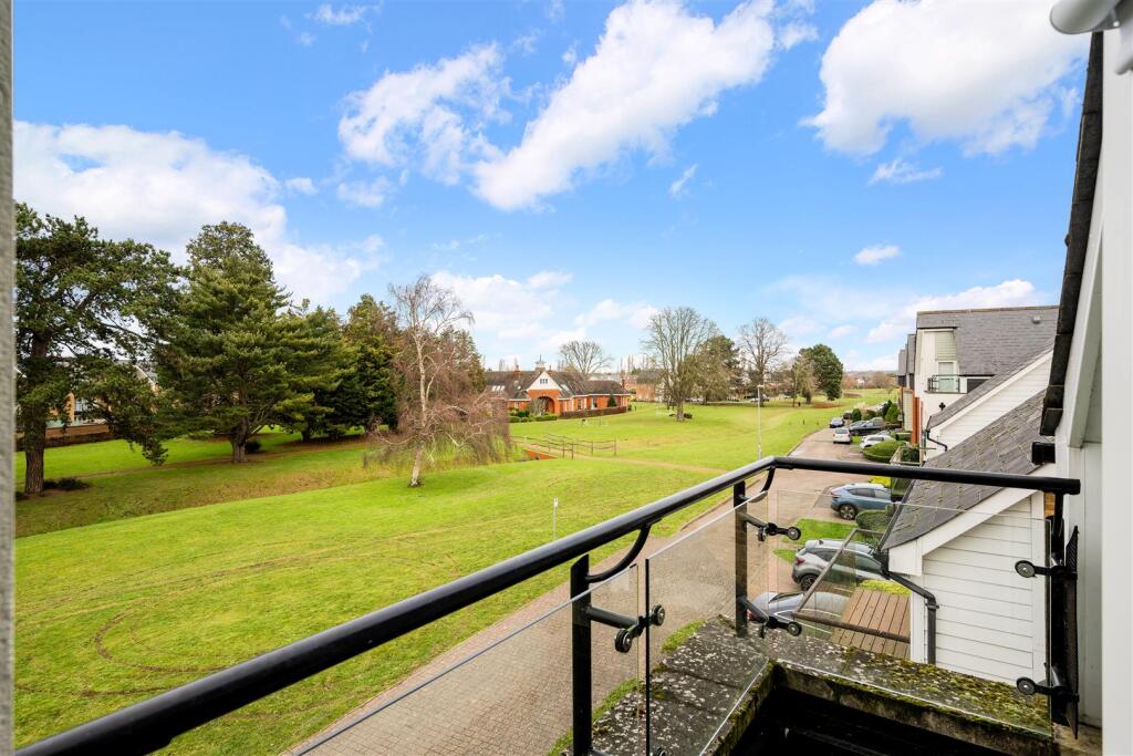 MULBERYY CLOSE (16).jpg