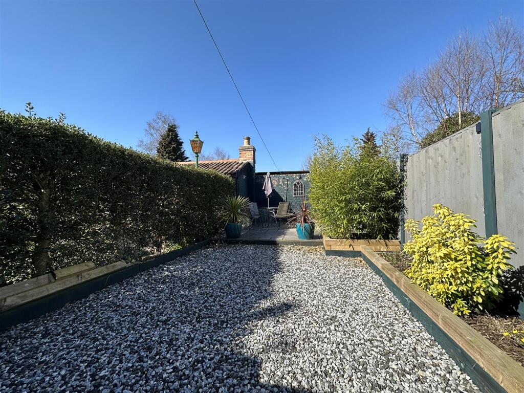 Lovely Landscaped Garden 240