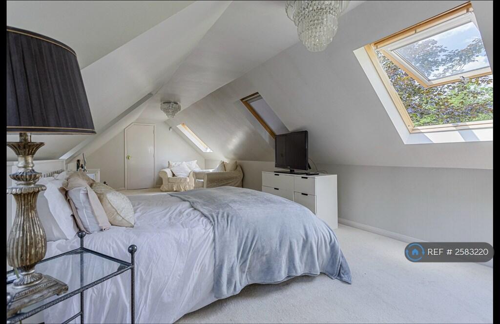 Main Bedroom 1