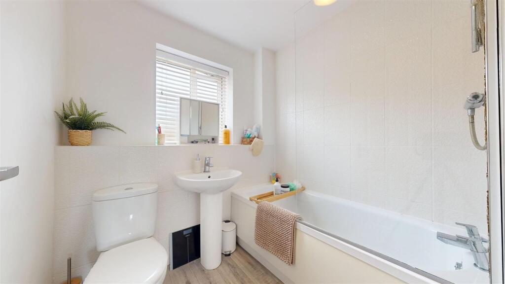 Gornley Drive Bathroom