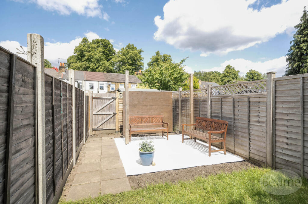 69fd05c7-8697-48d...