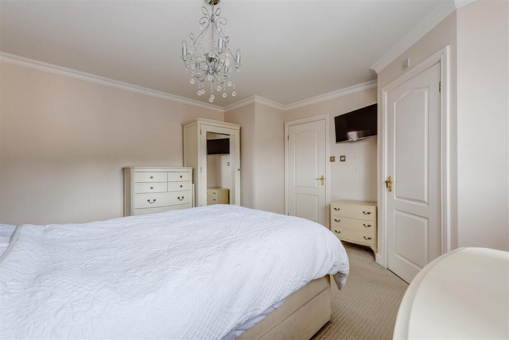 6NewtonVale(Interior)-20.jpg