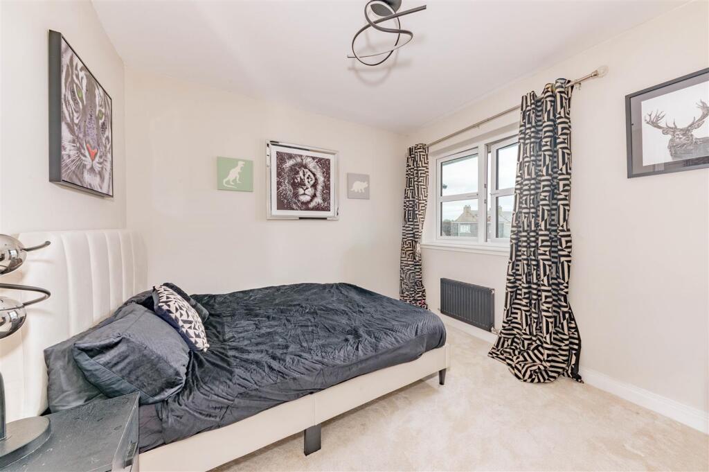 19 Henry Cotton Place Carnoustie-10.JPG