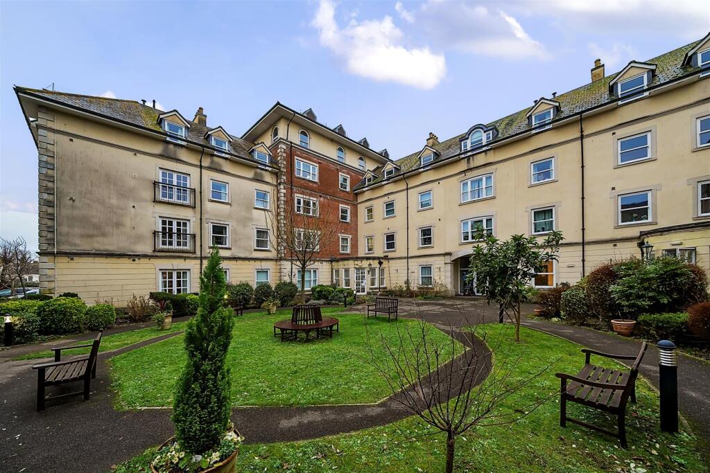 Communal Grounds