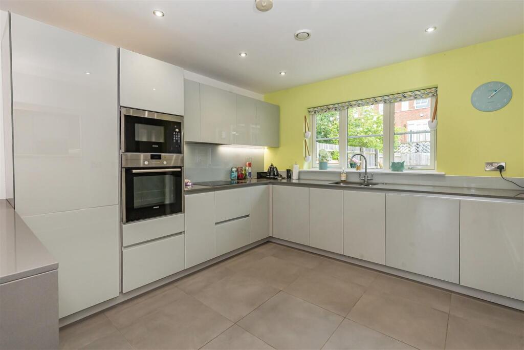 34 Buckingham Road (10).jpg