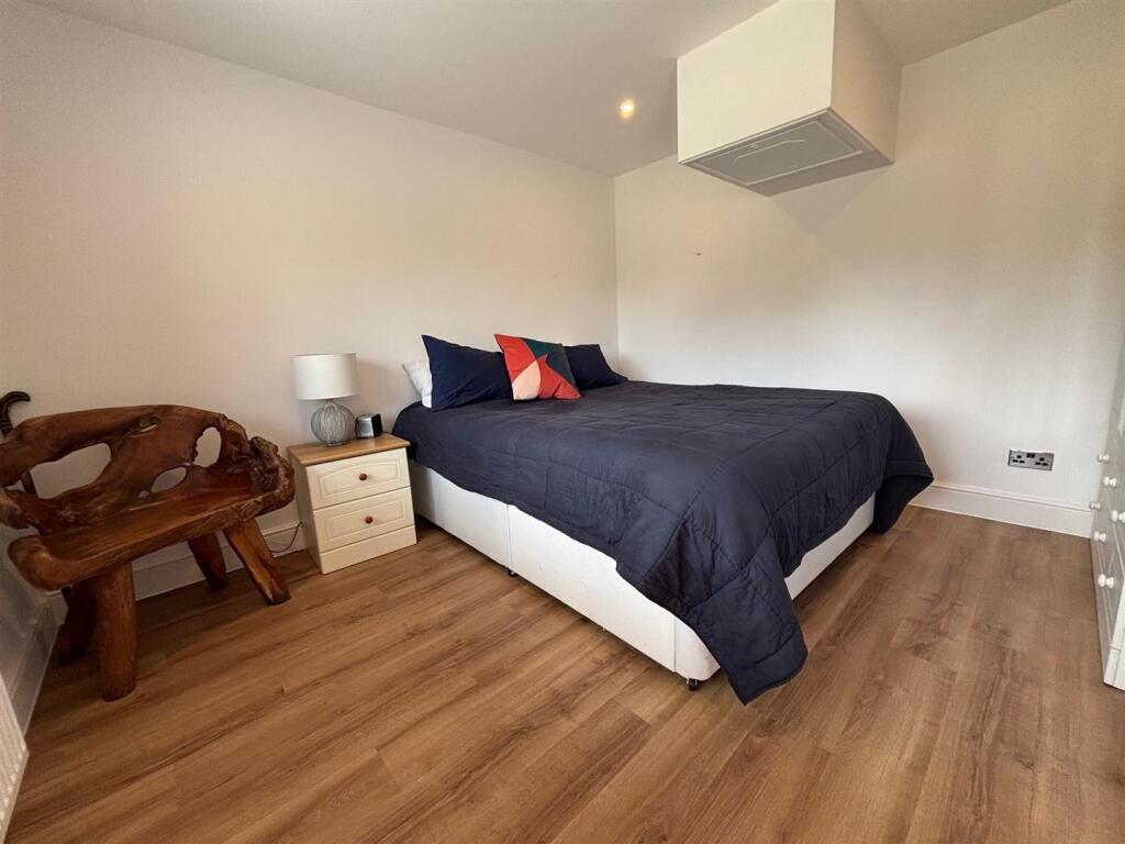 annexe bedroom.jpg