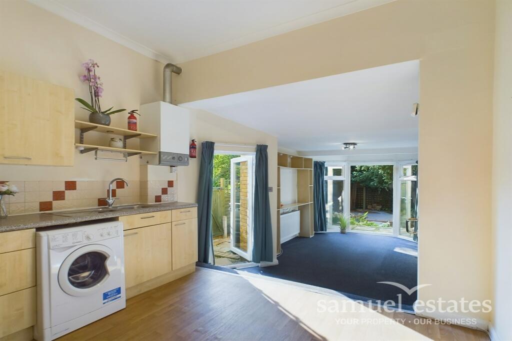 Kitchen/Living area