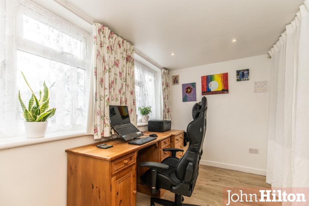 Fernhurst Crescent -9.jpg