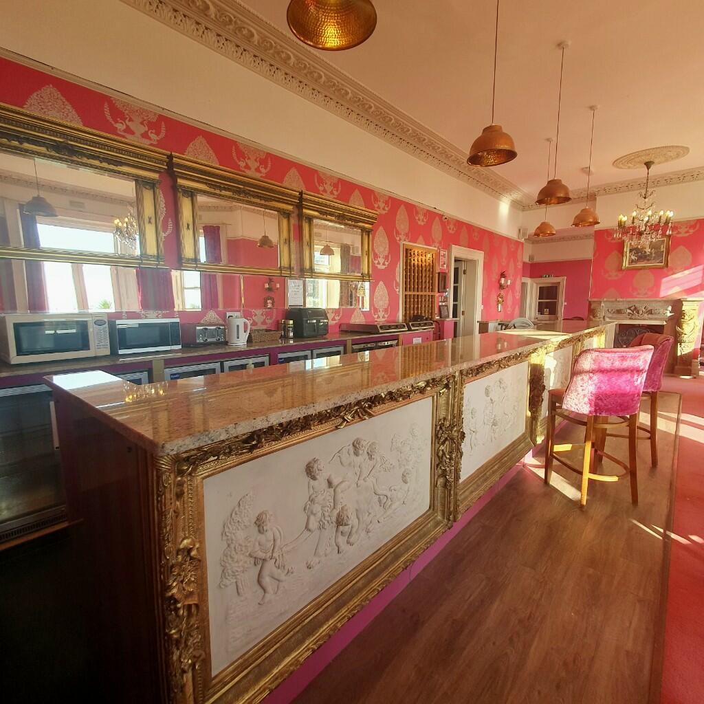 Guest Prep &amp; Dining