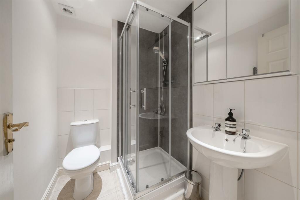 En-suite.JPG
