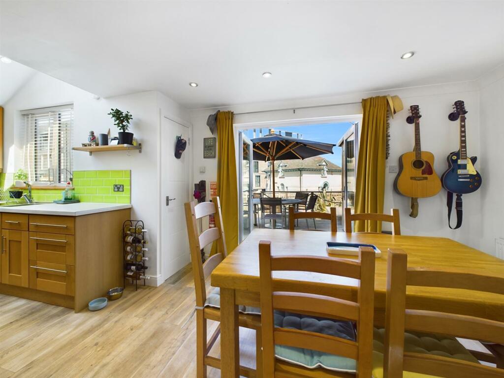 Dining Area.