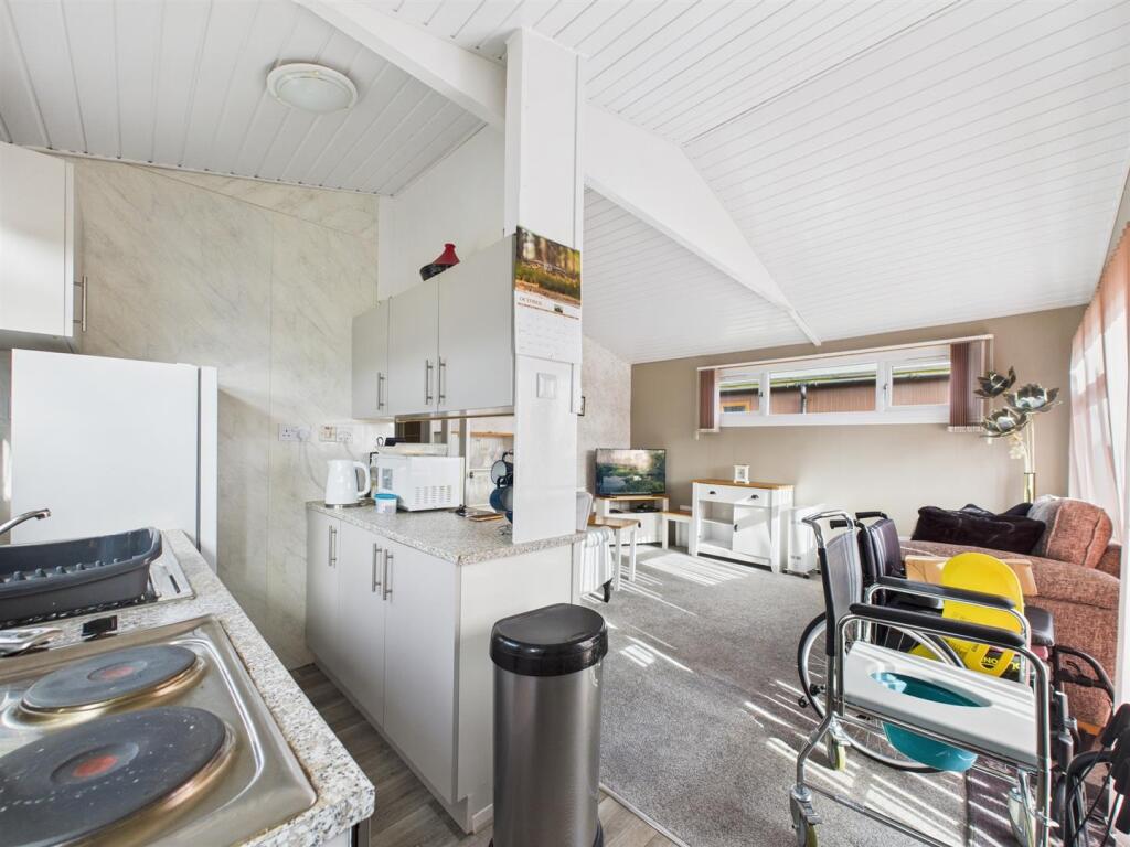 Open Plan Kitchen/Reception Room