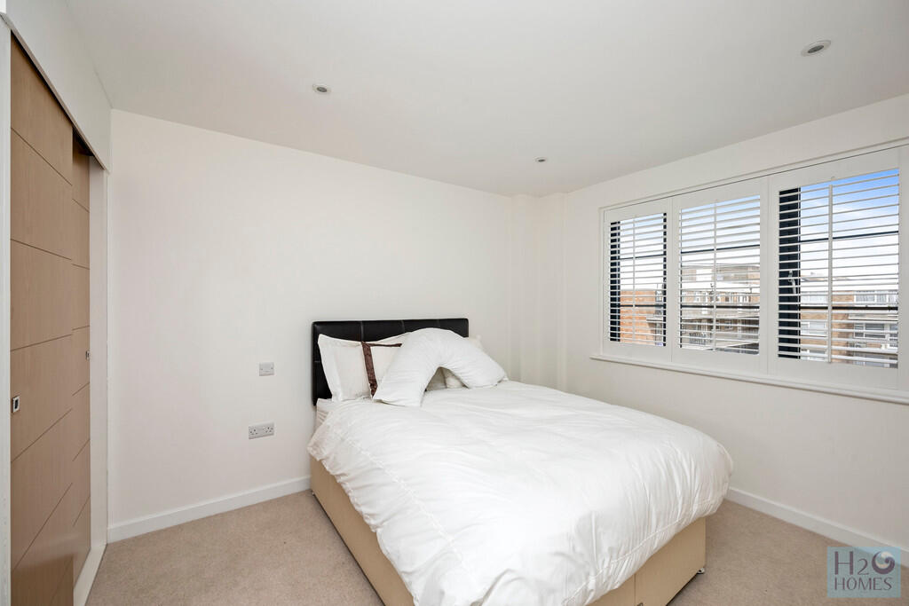 Kingsway 191, fla...