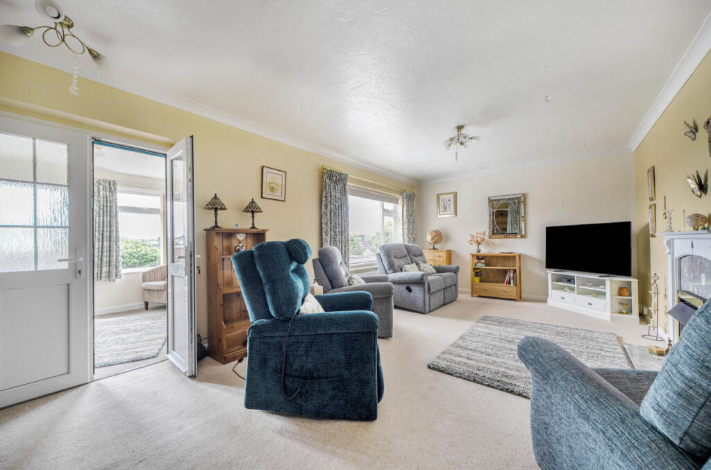 1303915-4-6841a17...