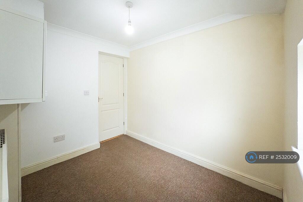 Office/Nursery/Small Bedroom