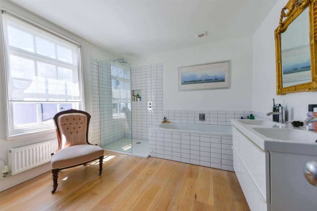 Liverpool Lawn.26.jpg