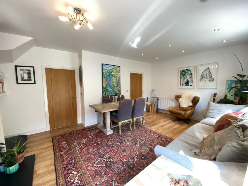 Lounge Dining Room