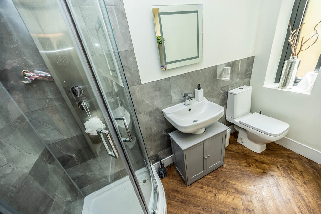 33WHLHudds-040625...