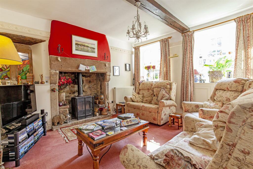 Reception Room-2.jpg