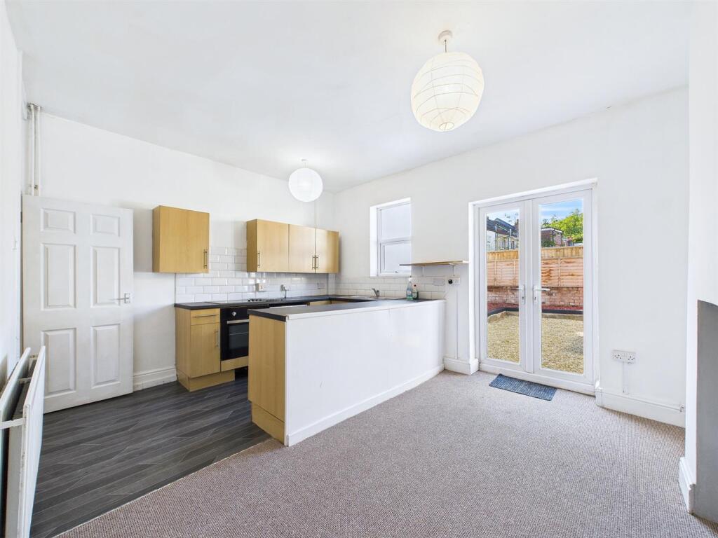 6 - Two bedroom terraced house.jpg