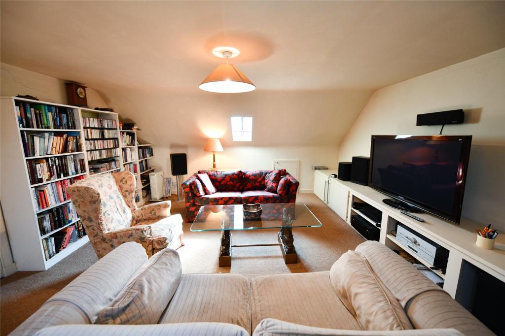 Cinema Room B/5