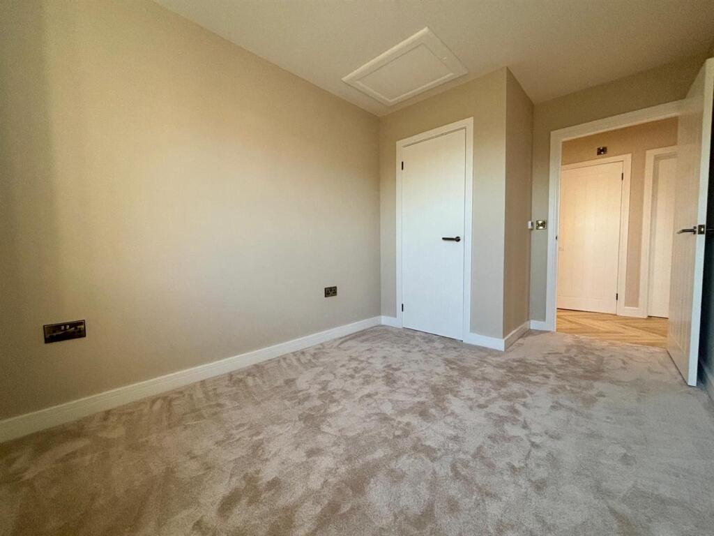 WhatsApp Image 2025-12-22 at 08.21.48 (5).jpeg