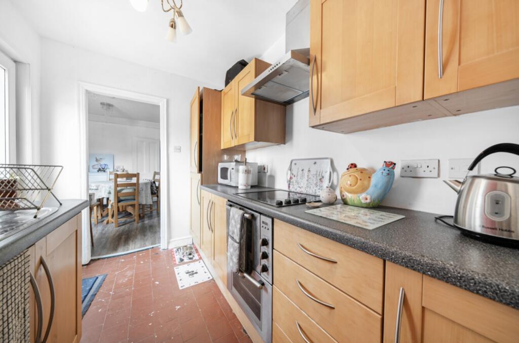 1331421-16-68afa03d79c22