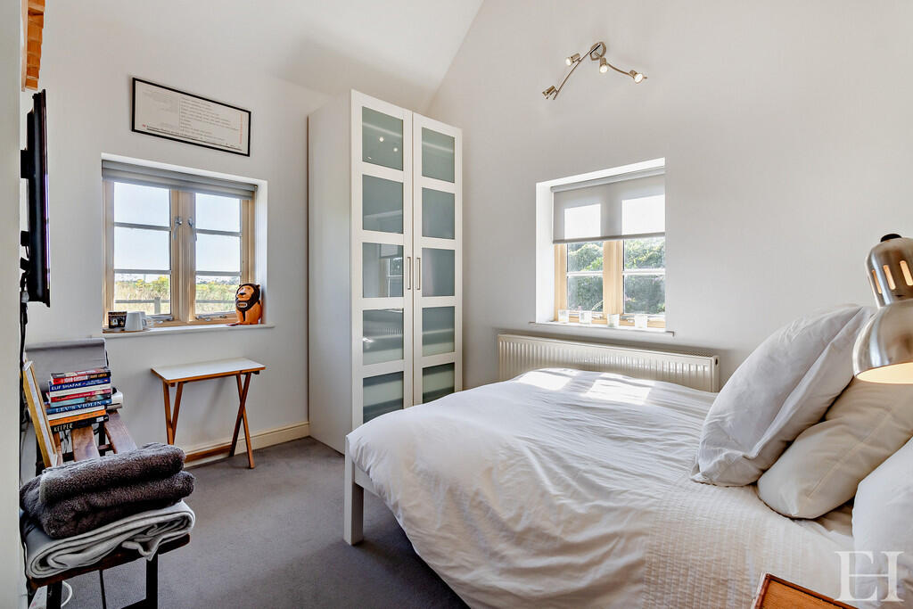8655309-interiorW...