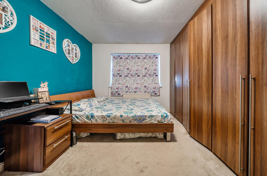 1388589-18-695bc3...