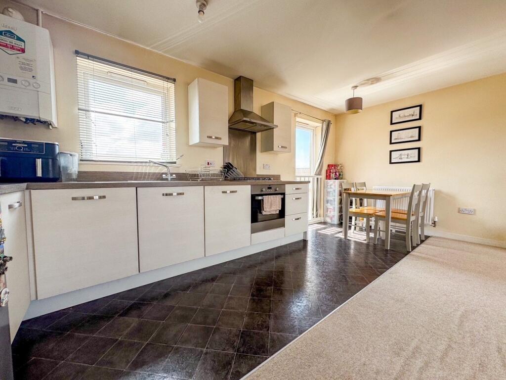 Kitchen/Dining Area