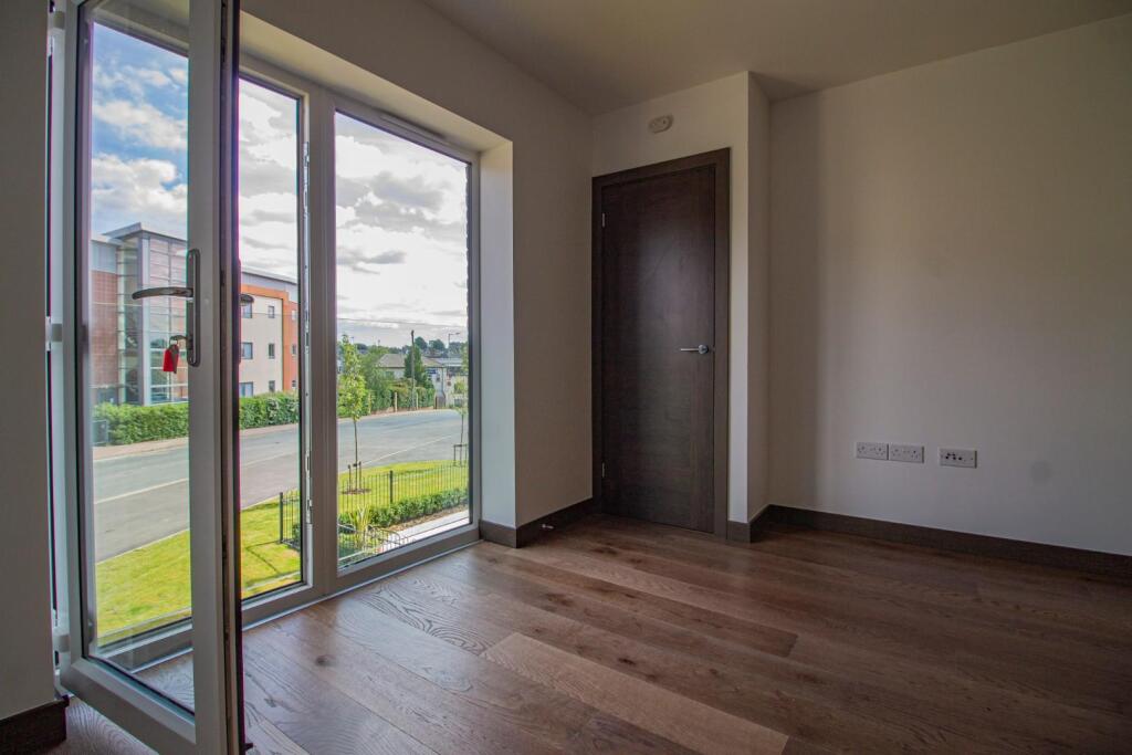 14 Harland Court, Miller's Quarter [Juliet Balcony