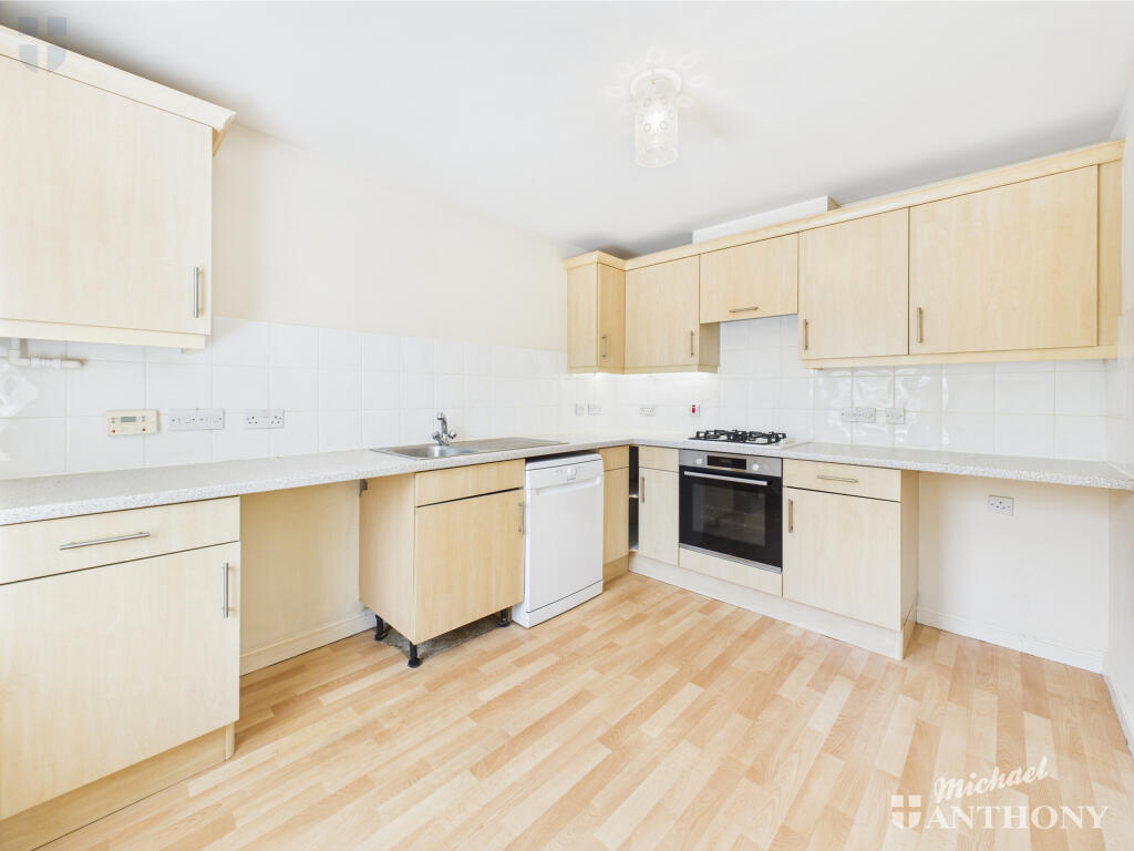 CAM03852G0-PR0293-STILL002