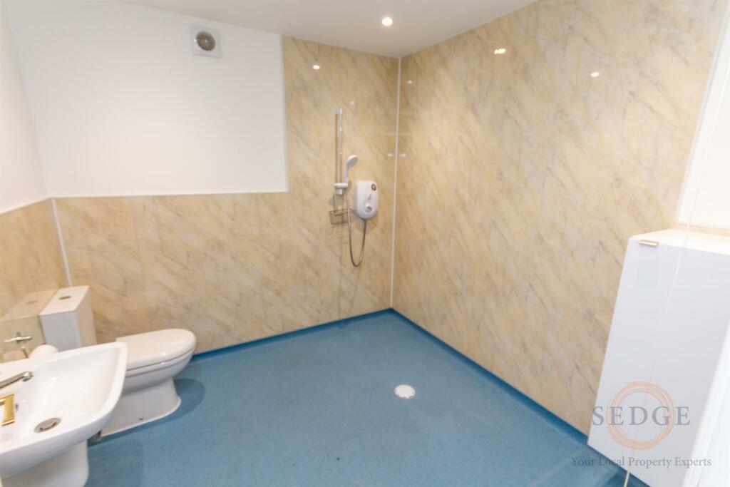 16 stonegate-04.jpg