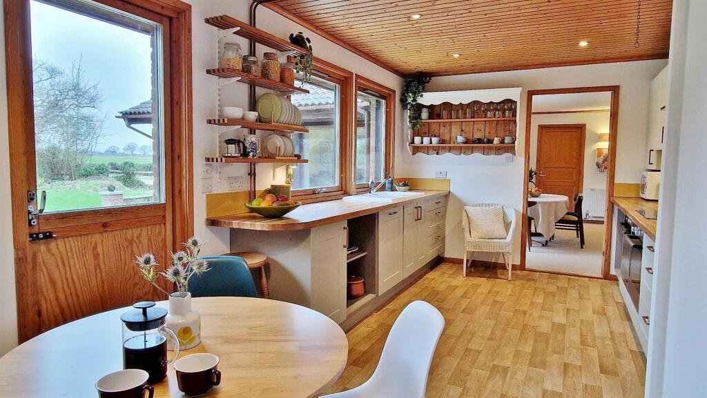 Kitchen/Breakfast Room